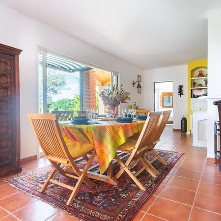 La Du Moulin Willa *